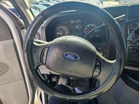Used 2017 Ford E-450 and Econoline 450 Super Duty w/ Power Windows & Locks Group RWD image 11