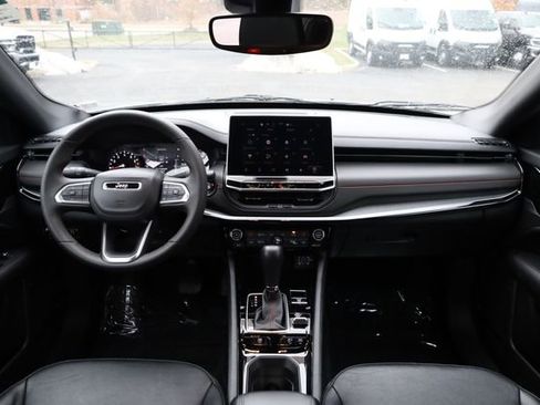 Used 2024 Jeep Compass Trailhawk image 13