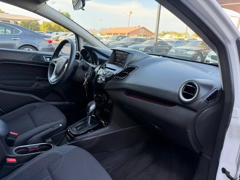Used 2014 Ford Fiesta SE w/ Equipment Group 201A FWD image 31