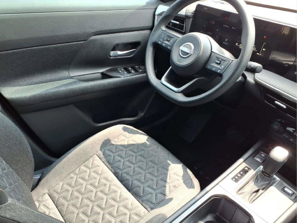 Certified 2026 Nissan Kicks SV FWD image 19