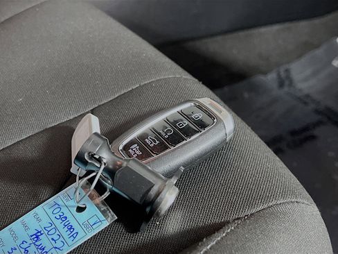 Used 2022 Hyundai Elantra SEL image 36