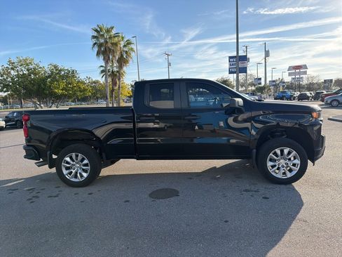 Used 2019 Chevrolet Silverado 1500 Custom w/ Custom Value Package image 8