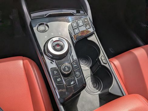 Certified 2024 Kia Sportage SX Prestige AWD/4WD image 29