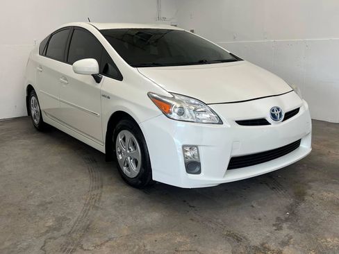 Used 2010 Toyota Prius Three FWD image 3