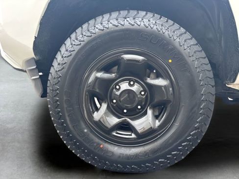Used 2023 Toyota Tacoma SR AWD/4WD image 27