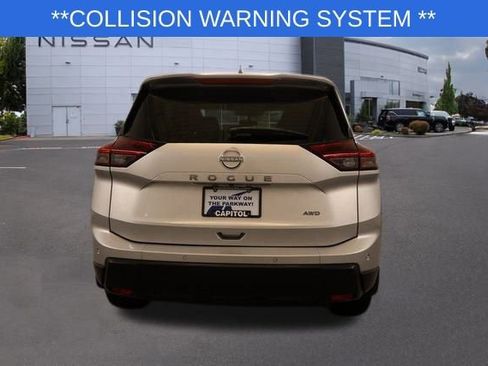 Used 2025 Nissan Rogue S image 4