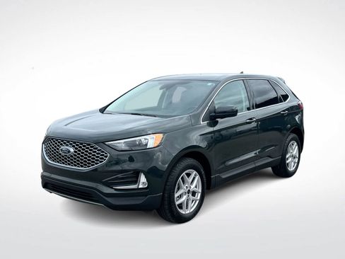 Used 2023 Ford Edge SEL w/ Convenience Package image 4