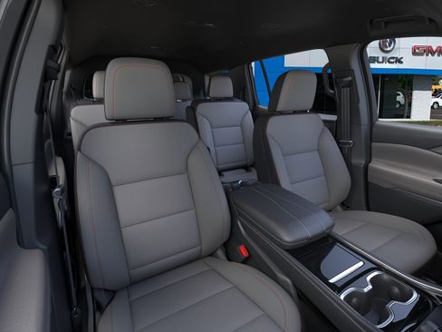 New 2026 Chevrolet Traverse LT image 16