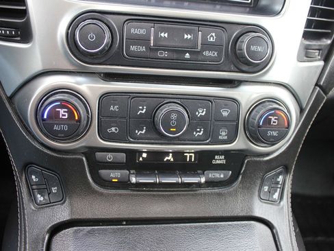 Used 2016 Chevrolet Suburban LTZ image 20