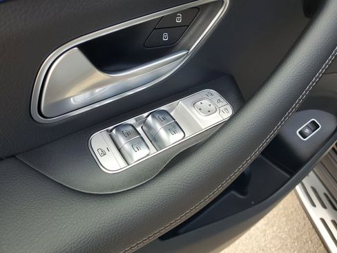 New 2026 Mercedes-Benz GLS 580 4MATIC image 23