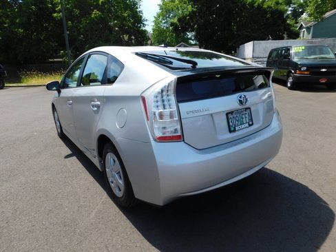Used 2011 Toyota Prius Two FWD image 3