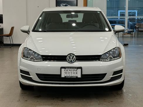 Used 2015 Volkswagen Golf TDI S image 2