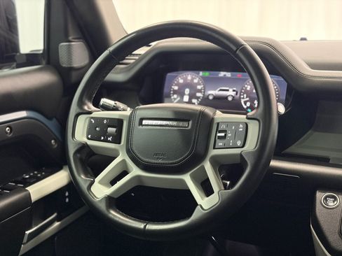 Used 2020 Land Rover Defender 110 HSE AWD/4WD image 19