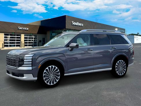 New 2026 Hyundai Palisade Calligraphy FWD image 3