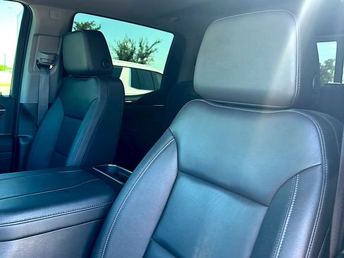 Used 2025 Chevrolet Silverado 1500 LT Trail Boss w/ Convenience Package II AWD/4WD image 14