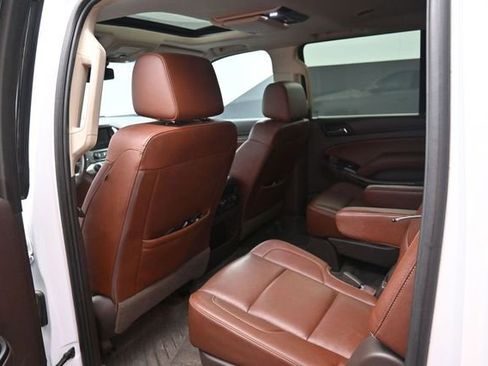 Used 2018 Chevrolet Suburban Premier AWD/4WD image 13
