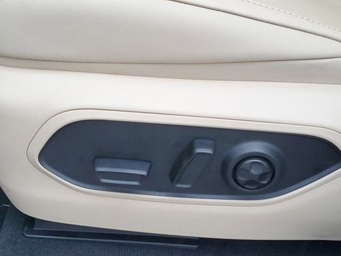New 2026 Jeep Grand Cherokee Limited AWD/4WD image 12