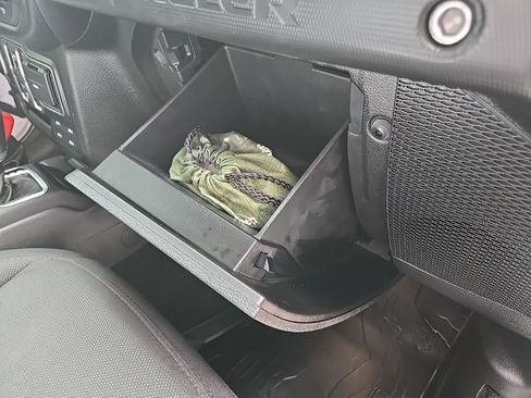 Used 2023 Jeep Wrangler Unlimited image 85