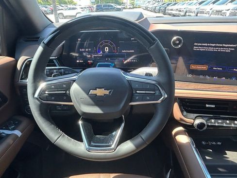 New 2026 Chevrolet Suburban High Country AWD/4WD image 18