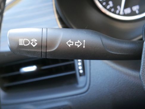 Used 2019 Buick Envision Premium w/ Driver Confidence Package image 26