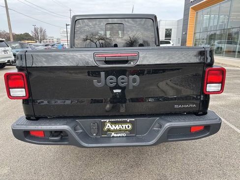 New 2026 Jeep Gladiator Sport image 7