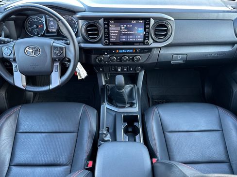 Certified 2022 Toyota Tacoma TRD Pro image 5