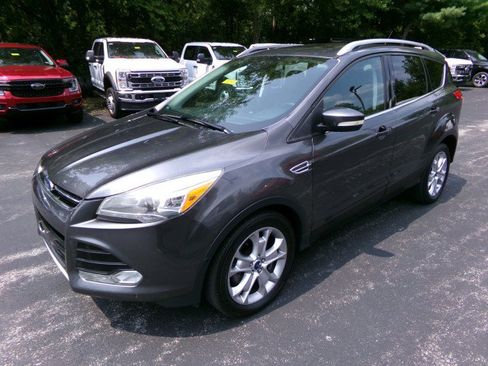 Used 2016 Ford Escape Titanium w/ Equipment Group 301A FWD image 5