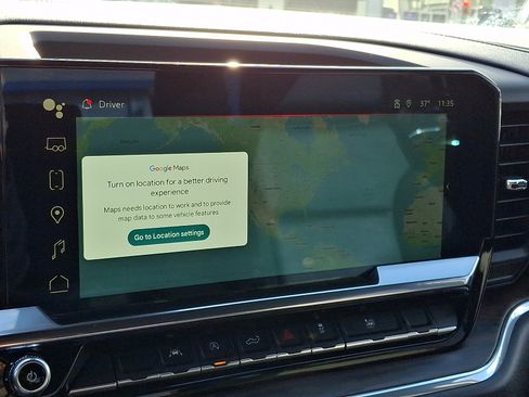 Certified 2025 GMC Sierra 1500 SLT image 18