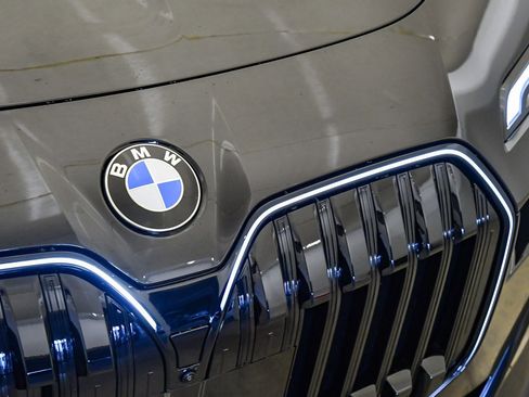 New 2026 BMW 740i w/ Premium Package image 8