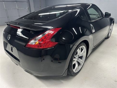Used 2011 Nissan 370Z Coupe w/ Sport Pkg RWD image 6