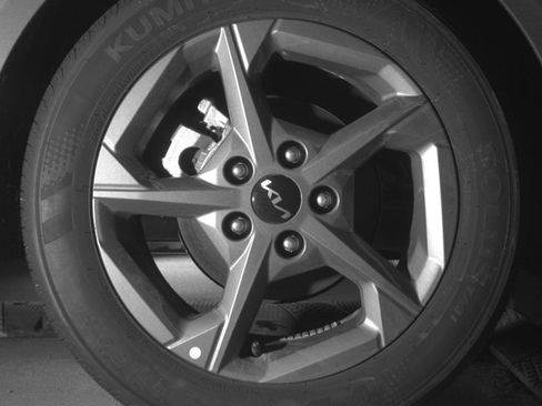 Used 2025 Kia K4 LXS image 15