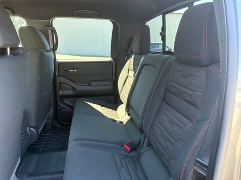 Used 2025 Nissan Frontier PRO-4X AWD/4WD image 19