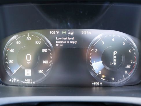 Used 2016 Volvo XC90 T6 Momentum w/ Momentum Plus Package AWD/4WD image 36