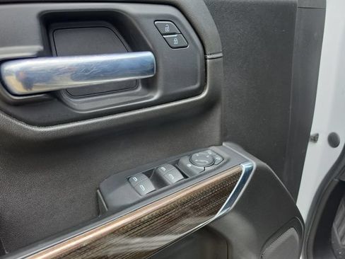 Used 2022 Chevrolet Silverado 1500 RST RWD image 18