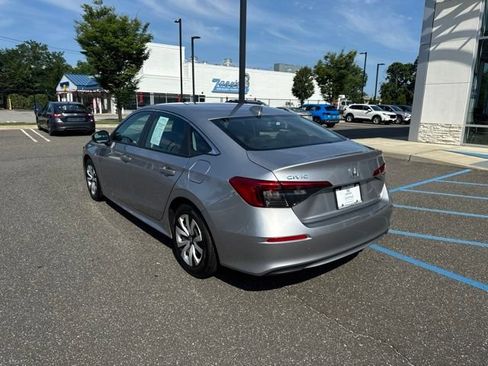 Used 2023 Honda Civic LX image 6