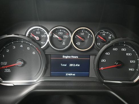 Used 2024 Chevrolet Tahoe LS RWD image 11