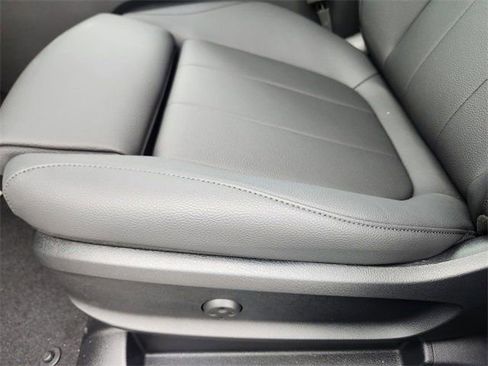 Certified 2026 Mercedes-Benz GLB 250 4MATIC image 9