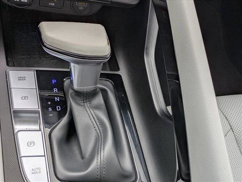 Certified 2023 Hyundai Elantra Limited image 13