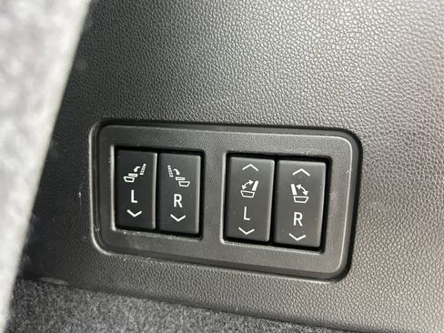 Used 2020 Cadillac XT6 Premium Luxury image 22