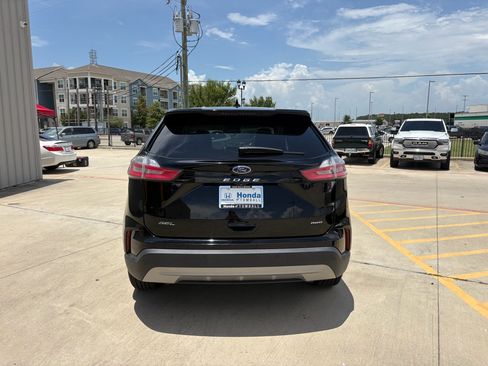 Used 2021 Ford Edge SEL w/ Convenience Package AWD/4WD image 7
