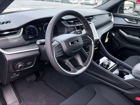 New 2026 Jeep Grand Cherokee L Laredo AWD/4WD image 6