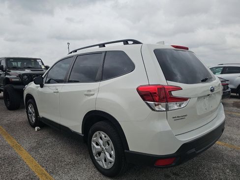 Used 2022 Subaru Forester AWD/4WD image 8