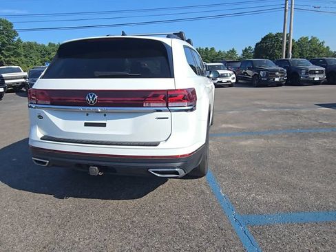 Used 2024 Volkswagen Atlas SE AWD/4WD image 19