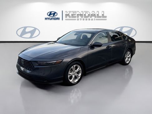 Used 2025 Honda Accord LX image 3