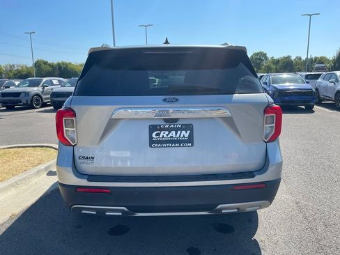 Used 2023 Ford Explorer XLT w/ Equipment Group 202A RWD image 6