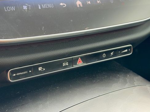 Used 2025 Mercedes-Benz E 350 Sedan w/ Winter Package image 22