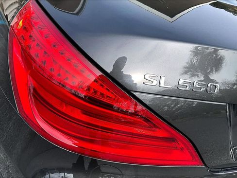 Used 2020 Mercedes-Benz SL 550 image 27