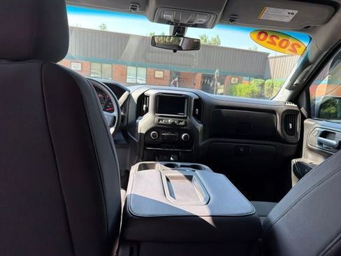 Used 2020 Chevrolet Silverado 1500 Custom w/ Custom Value Package AWD/4WD image 19