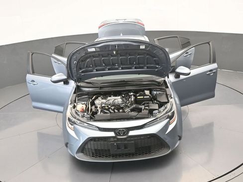 Used 2021 Toyota Corolla LE image 67