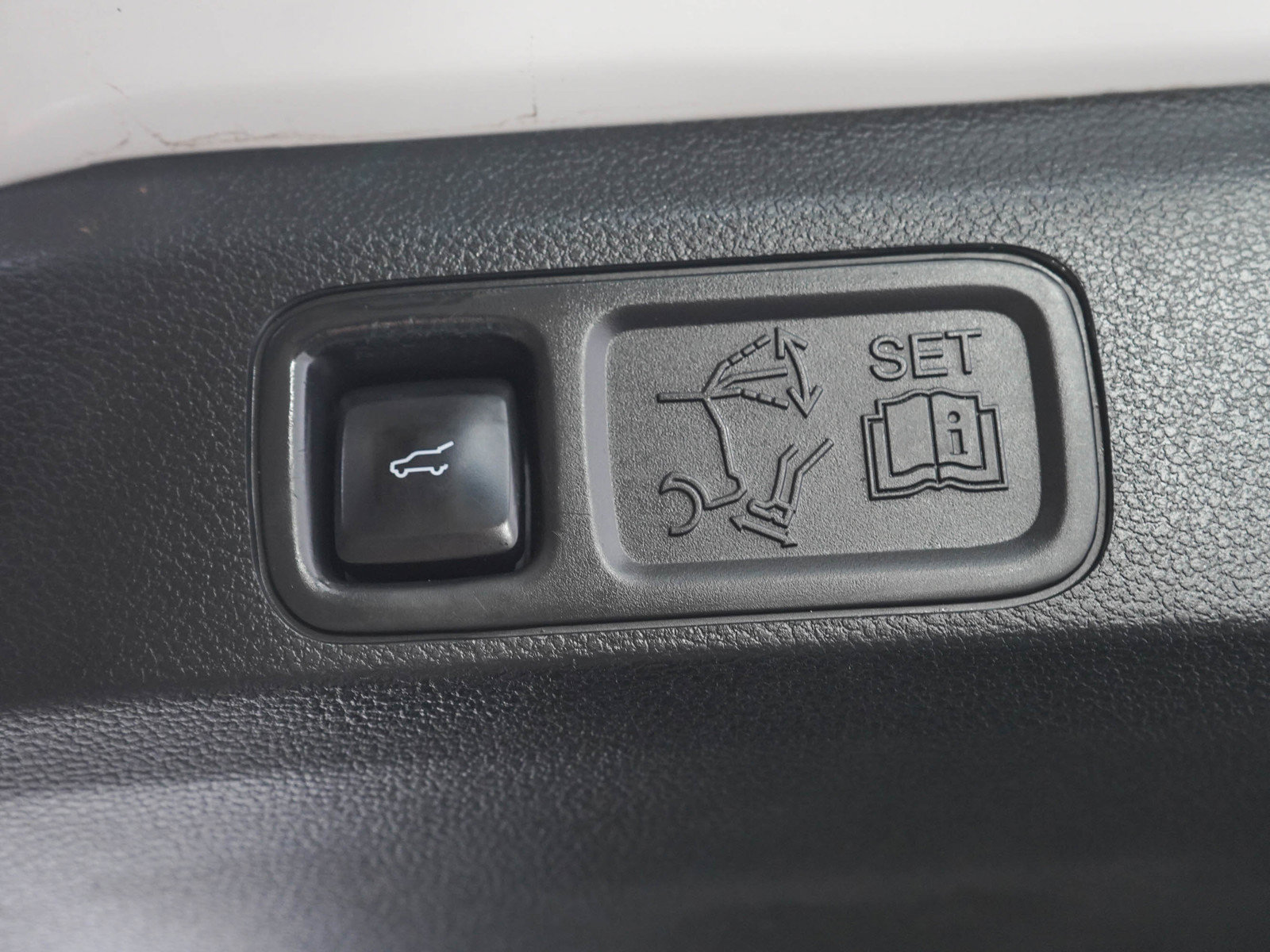 Used 2021 Lincoln Navigator L Reserve AWD/4WD image 11